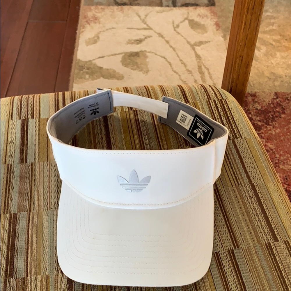 Adidas visor